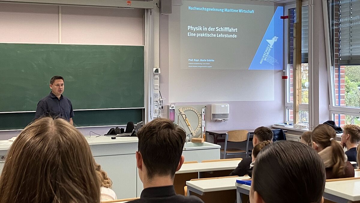 Besuch von Schülern der 8. und 9. Klassen der CJD Christophorusschule ...