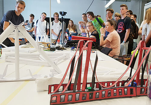 26. Papierbrückenwettbewerb Hochschule Wismar